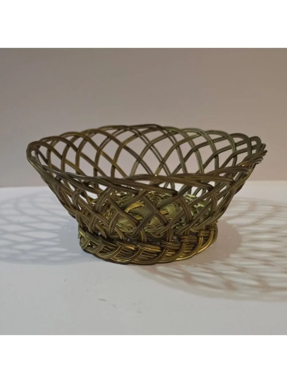 Vtg Woven Brass Wire Basket Small Lattice Trinket Bowl Catchall Boho 3x6 MCM